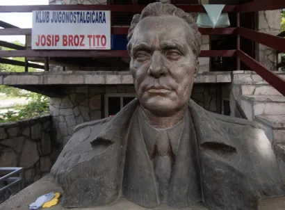 Prvi april nije mogao proći bez Tita/Foto: Paun Paunovic/CROPIX