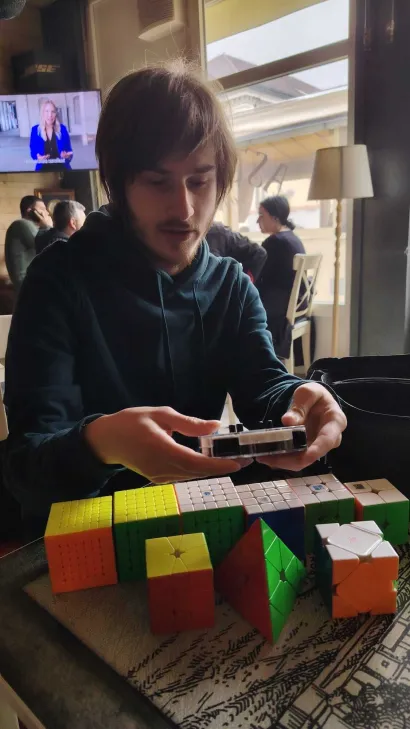 Usavr&scaron;io se i u slaganju Rubikovog sata/Foto: Slavica Trgovac Martan