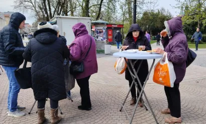 Ni vjetar nije spriječio građane u dugogodi&scaron;njoj tradiciji/Foto: Slavica Trgovac Martan 