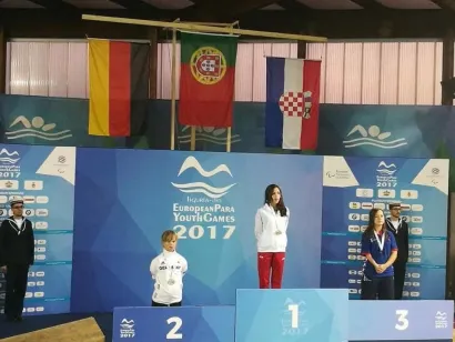 Ispod hrvatskog stijega/Foto: Privatni album