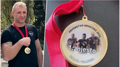 Jasenko Miletić sa svojim zasluženim odličjem zlatnog sjaja/Foto: Privatni album