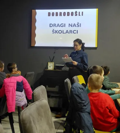 Učili su učenike iz osnovne &scaron;kole kako se radi profesionalna pizza/Foto: Privatni album