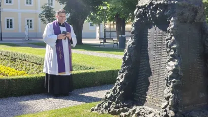 Župnik Branko Fresl izrekao je molitvu za stradale branitelje/Foto: Slavica Trgovac Martan