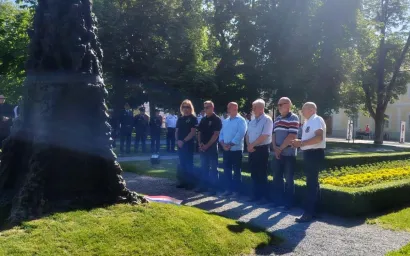 Na spomenik braniteljima položen je lovorov vijenac/Foto: Slavica Trgovac Martan