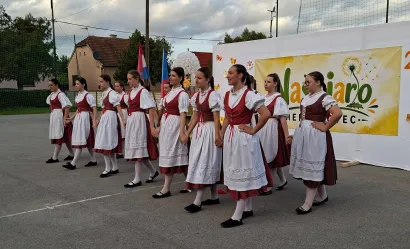 U programu je sudjelovali vi&scaron;e skupina/Foto: Če&scaron;ka beseda Hercegovac