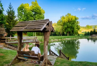 Romantika pokraj jezera/Foto: OPG Doneski, Daruvar, &Scaron;ator za vjenčanja, team building, proslave, imanje, jezero