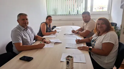 Ugovore je uručio načelnik Općine Hercegovac Boro Ba&scaron;ljan/Foto: Općina Hercegovac