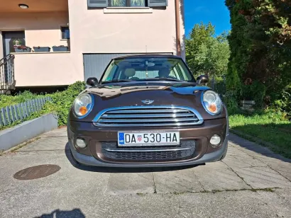 Iz na&scaron;eg besplatnog oglasnika: Mini Cooper malo tro&scaron;i, a opremljen je kao 'go-kart za odrasle'