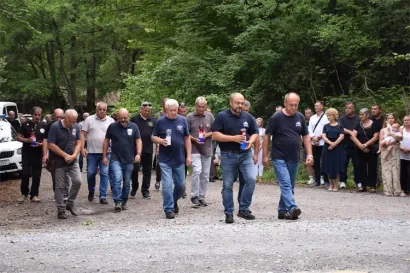 Poginulim suborcima poklonili su se hrvatski branitelji/Foto: PU bjelovarsko-bilogorska 
