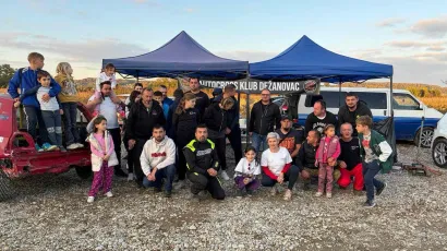Ljubiteli oktana iz Dežanovca na okupu/Foto: Privatni album